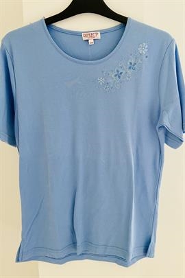 Billig blå t-shirt fra Reflect Collection broderi - kun str. S/M