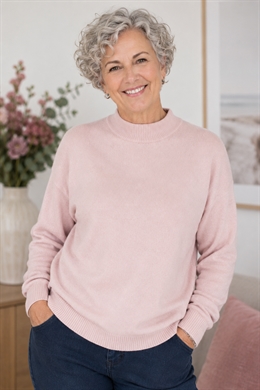 Mudflower Blød strik med turtle neck i sart rosa