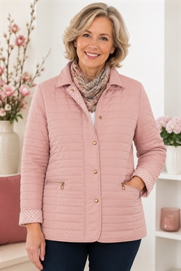 Rosa farvet quiltet jakke fra Mitno - store str. 