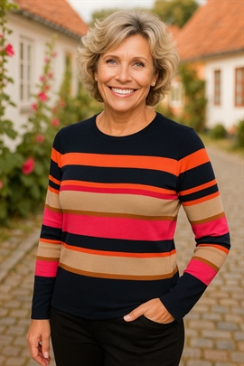 Micha T-shirt i  flotte rødlig/beige striber og blå kontrast i Bomuld