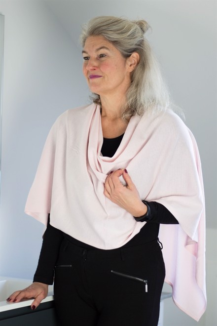 Strik poncho fra Skovhuus i rosa - one size