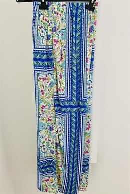 Blomstrede bukser i polyester silkelook i blå/hvid til damer med lomme i siden