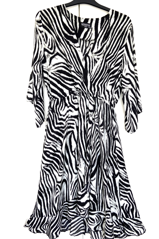 Tilbud -Lækker kjole med zebrastriber fra Vestistyle - kun str. 42