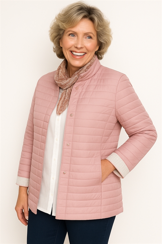 Rosa farvet quiltet jakke fra Mitno - store str.