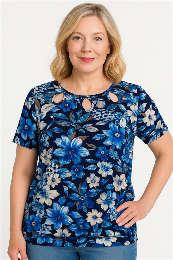 Signature t-shirt til kvinder med blå blomstret og smart halsåbning