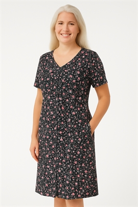 Billige sommerkjole med knapper - hvide, pink og lilla blomster