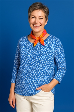  Soul dame Tshirt med 3/4 ærmer og småblomstret mønstrer i koboltblå og hvid