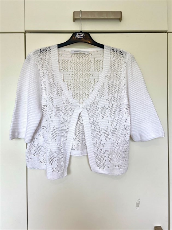 Bolero fra Skovhuus i hvid bomuld med zigzag reverse