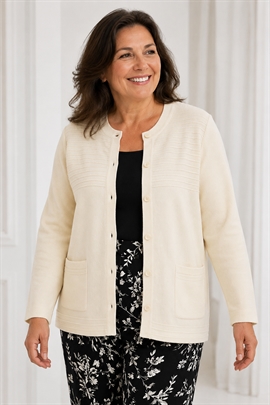 Klassisk cardigan fra Capers i offwhite