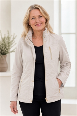 Sand farvet vind jakke fra Micha