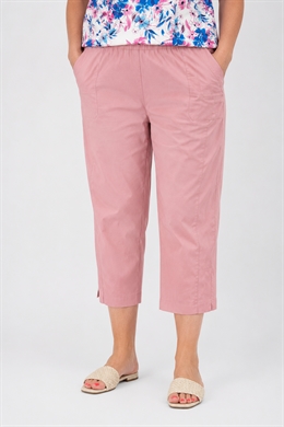 Carla rosa stumpebukser med elastik i taljen - Rummelig model