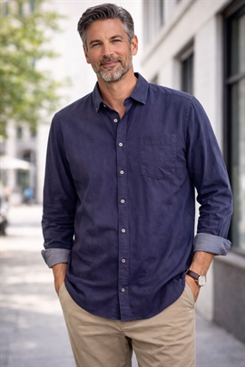 Lækker langærmet HERREskjorte fra Preend i marine