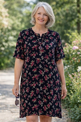 Billige sommerkjole med røde blomster