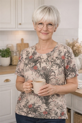  Mudflower t-shirt med sandfarvet bund, blomster og små påsatte sten
