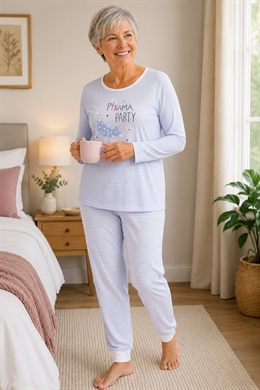 Lyseblå stribet hyggedragt / pyjamas 