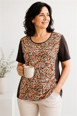 Marinello T-shirt med farverigt mønster i koral og brun