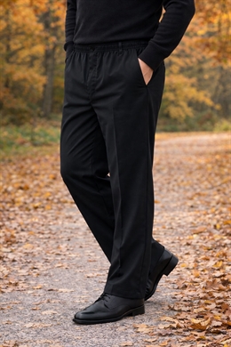 HUGO - Lun foret sort herrebukser med elastik i taljen  og lynlås