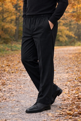 HUGO - Lun foret sort herrebukser med elastik i taljen  og lynlås